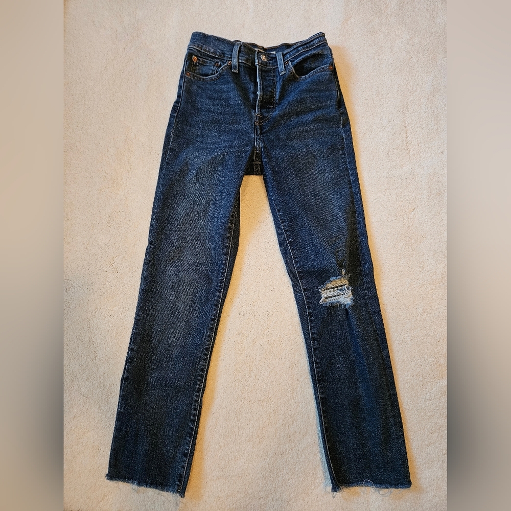 Levis "wedgie straight"
